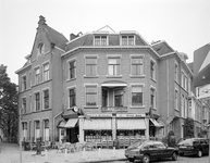 19045 Gezicht op de Tapperij De Stadhouder (Willem de Zwijgerstraat 31).